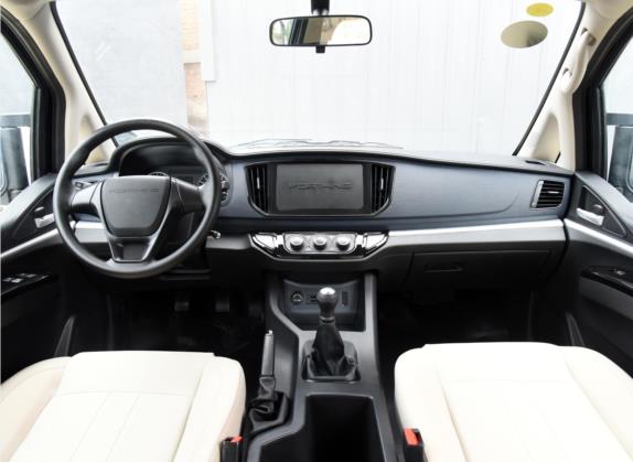 菱智 2022款 M5 1.6L 实用型 7座 中控类   中控全图