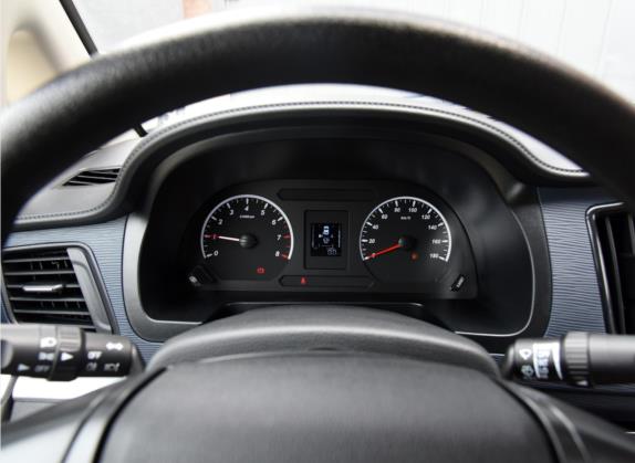 菱智 2022款 M5 1.6L 实用型 7座 中控类   仪表盘
