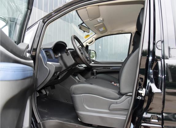 菱智 2022款 奋斗款 M5L 1.6L 基本型 9座 车厢座椅   前排空间