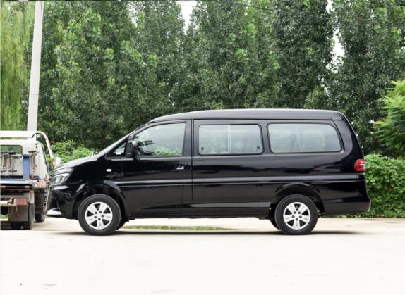 菱智 2022款 奋斗款 M5L 1.6L 基本型 9座 外观   正侧
