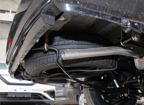 菱智 2022款 奋斗款 M5L 1.6L 舒适型 9座 其他细节类   备胎