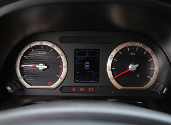 菱智 2022款 奋斗款 M5L 1.6L 舒适型 9座 中控类   仪表盘