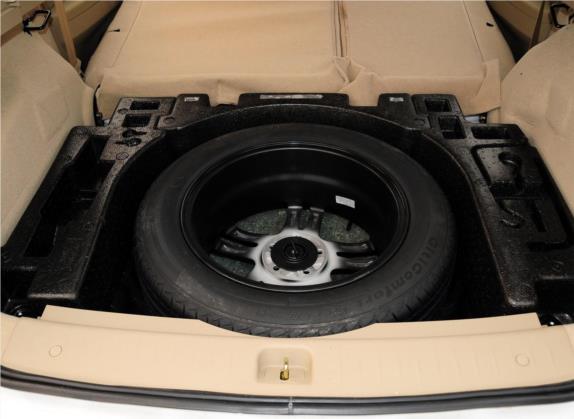 景逸SUV 2012款 1.6L 尊贵型 其他细节类   备胎