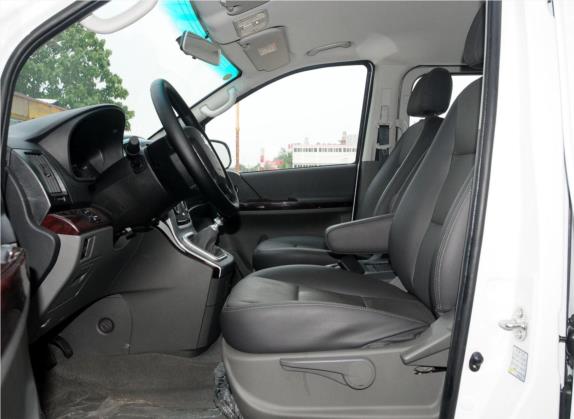 风行CM7 2014款 2.4L 手动商务型 车厢座椅   前排空间
