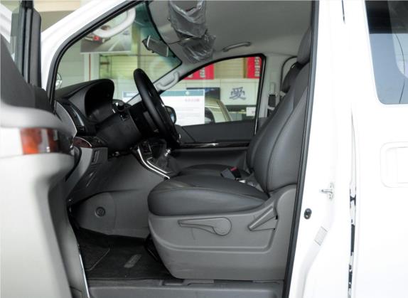 风行CM7 2014款 2.4L 手动公务型 车厢座椅   前排空间