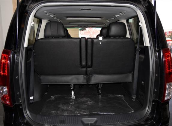风行CM7 2014款 2.0T 手动尊享型 车厢座椅   后备厢
