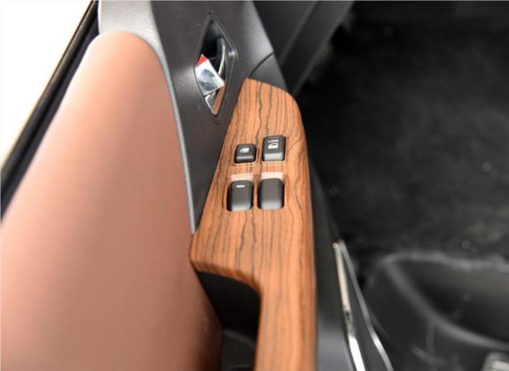 风行CM7 2016款 2.0T 自动尊享型 车厢座椅   门窗控制
