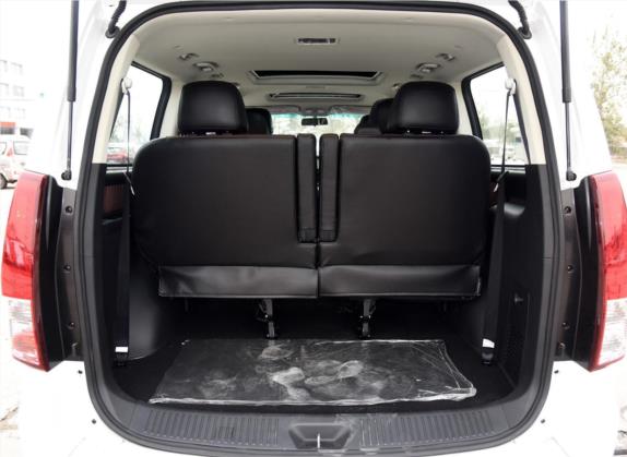 风行CM7 2016款 2.0T 自动尊贵型 车厢座椅   后备厢