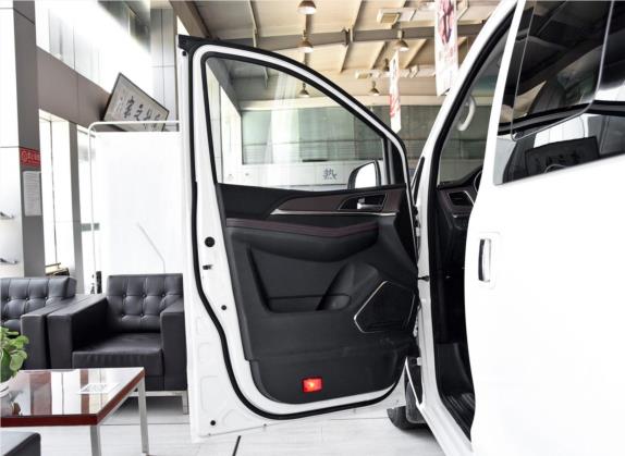 风行CM7 2018款 2.0T 自动尊贵型 车厢座椅   前门板