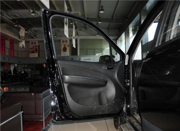 景逸X5 2013款 1.6L 手动尊享型 国IV 车厢座椅   前门板