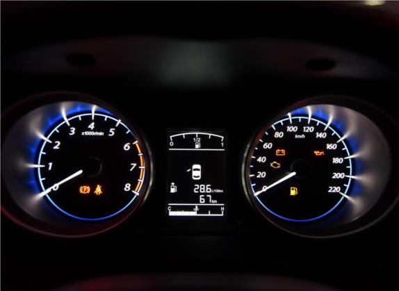 景逸X5 2016款 1.6L 手动豪华型 中控类   仪表盘