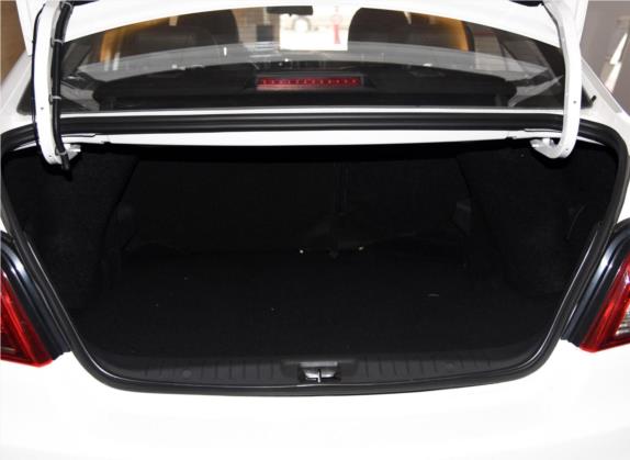 景逸S50 2014款 1.5L 手动尊贵型 车厢座椅   后备厢