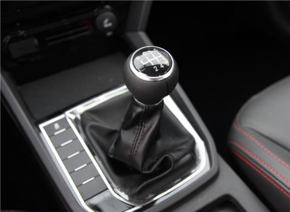 景逸S50 2017款 2.0L 手动尊享型 中控类   挡把