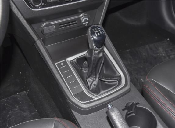 景逸S50 2019款 1.6L 手动尊享型 中控类   挡把
