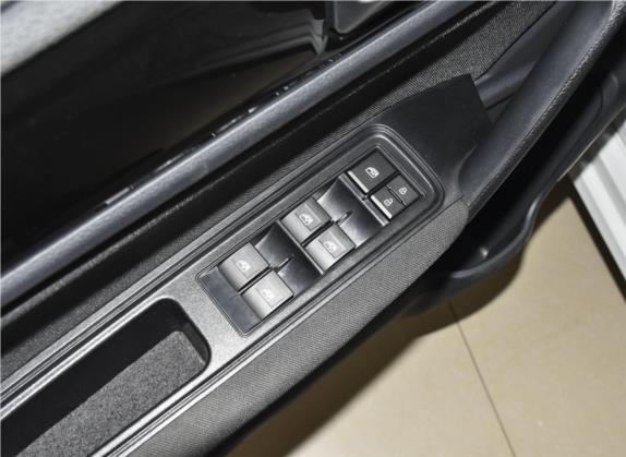 景逸S50 2020款 1.6L 手动豪华型 车厢座椅   门窗控制