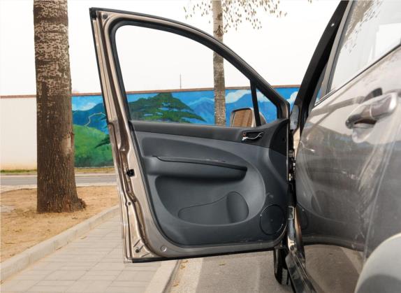 景逸X3 2014款 1.5L 尊享型 车厢座椅   前门板