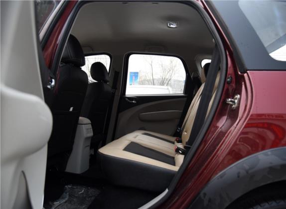 景逸X3 2016款 1.5L 舒适型 车厢座椅   后排空间