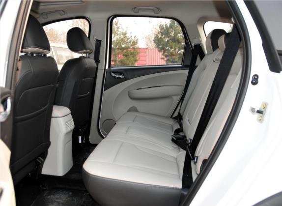 景逸X3 2016款 1.5L 豪华型 车厢座椅   后排空间