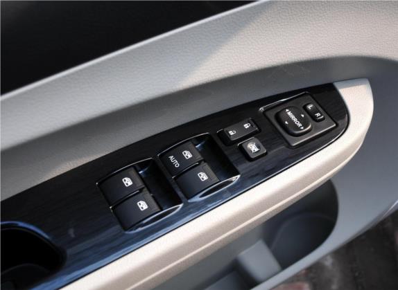 景逸X3 2016款 1.5L 豪华型 车厢座椅   门窗控制