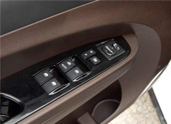 景逸X3 2017款 1.5L 手动舒适型 车厢座椅   门窗控制