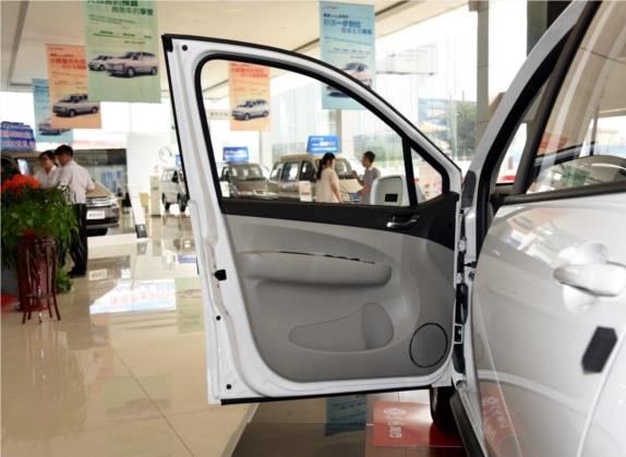 景逸XV 2015款 1.6L CVT舒适型 车厢座椅   前门板