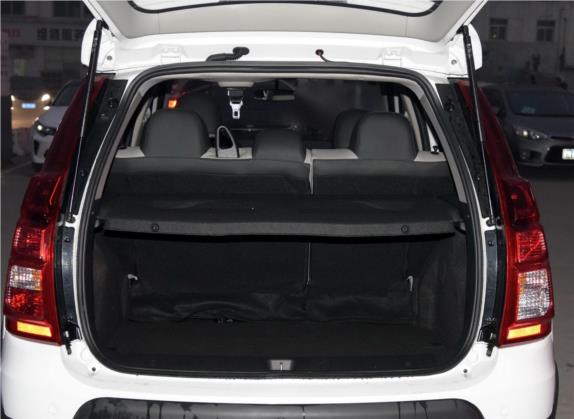 景逸XV 2016款 1.6L CVT舒适型 车厢座椅   后备厢