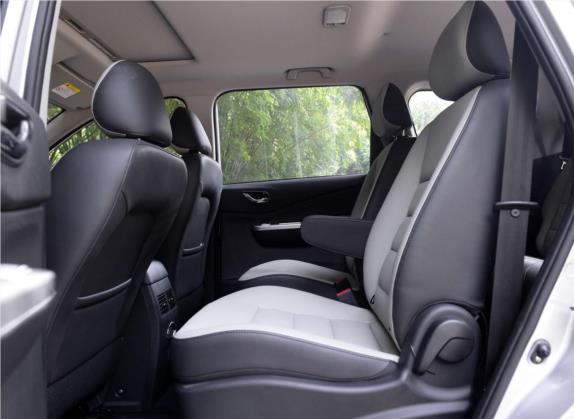 风行S500 2016款 1.5L 手动尊享型 车厢座椅   后排空间