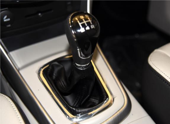 风行S500 2016款 1.6L 手动豪华型 中控类   挡把