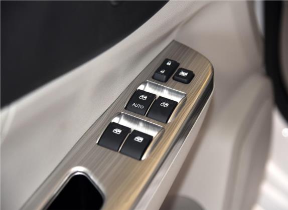 风行S500 2016款 1.6L 手动豪华型 车厢座椅   门窗控制