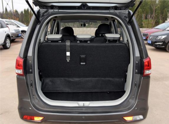 风行S500 2016款 1.5L 手动舒适型 车厢座椅   后备厢