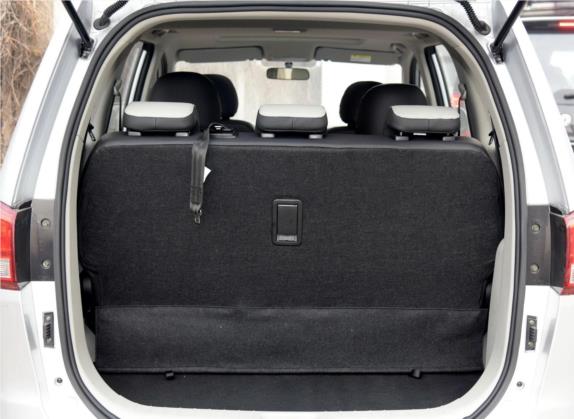 风行S500 2016款 1.6L 手动尊贵型 车厢座椅   后备厢