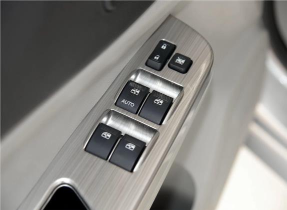 风行S500 2016款 1.6L CVT豪华型 车厢座椅   门窗控制