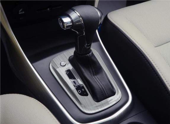 风行S500 2016款 1.6L CVT尊享型 中控类   挡把