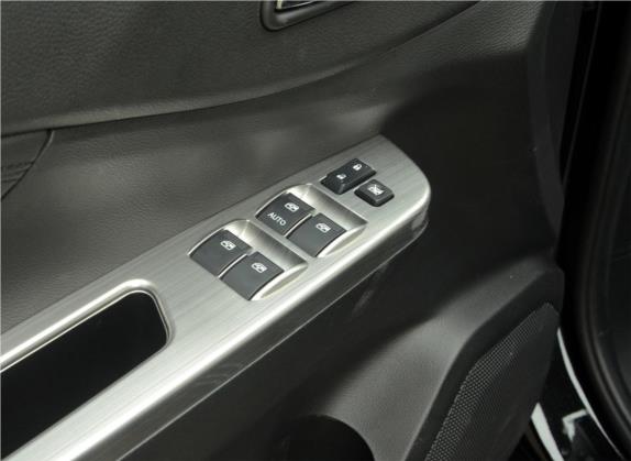 风行S500 2016款 1.6L CVT尊享型 车厢座椅   门窗控制