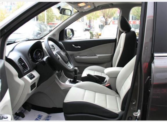 风行S500 2017款 1.5L 手动尊享型 车厢座椅   前排空间