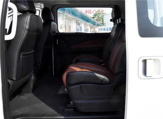 风行F600 2016款 F600L 1.5T 豪华型 车厢座椅   后排空间