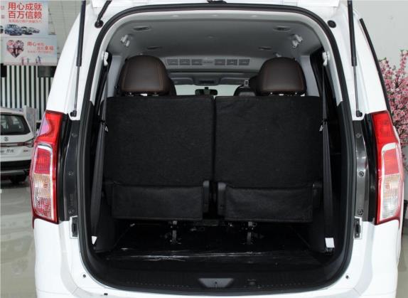 风行F600 2016款 F600L 2.0L 尊贵型 车厢座椅   后备厢