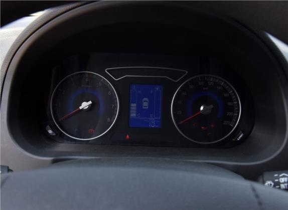 风行F600 2019款 F600L 2.0L 豪华型 7座 中控类   仪表盘