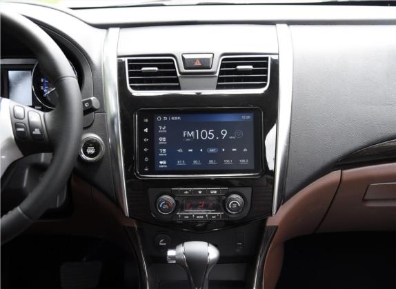 风行SX6 2016款 1.6L CVT尊享型 中控类   中控台