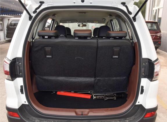 风行SX6 2016款 1.6L 手动精英型 车厢座椅   后备厢