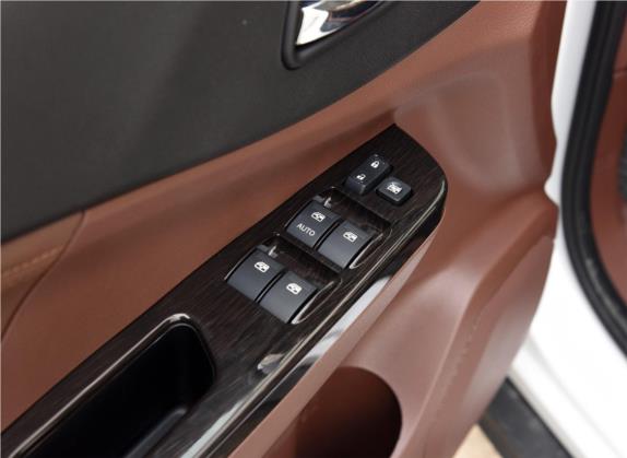 风行SX6 2016款 1.6L 手动精英型 车厢座椅   门窗控制