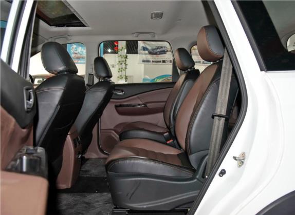 风行SX6 2016款 1.6L 手动豪华型 车厢座椅   后排空间