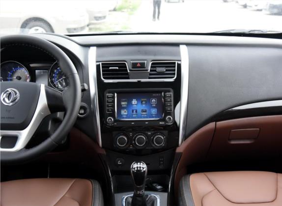 风行SX6 2016款 1.6L 手动尊享型 中控类   中控台