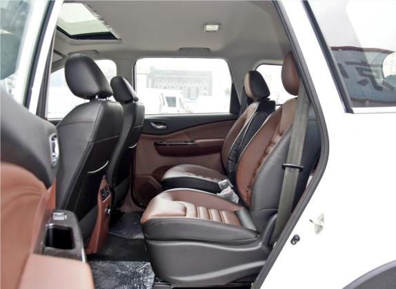 风行SX6 2016款 1.6L 手动尊享型 车厢座椅   后排空间