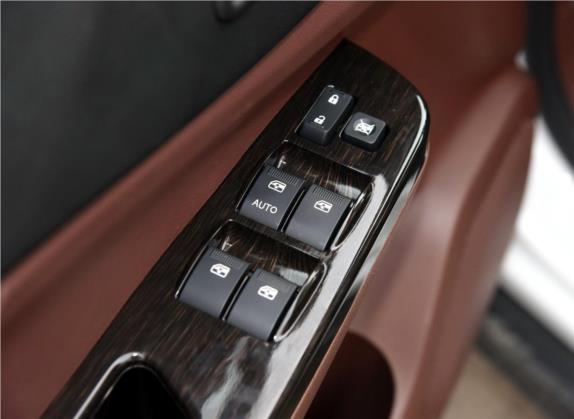风行SX6 2016款 1.6L 手动尊享型 车厢座椅   门窗控制