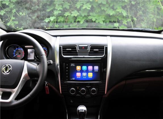 风行SX6 2016款 2.0L 手动豪华型 中控类   中控台