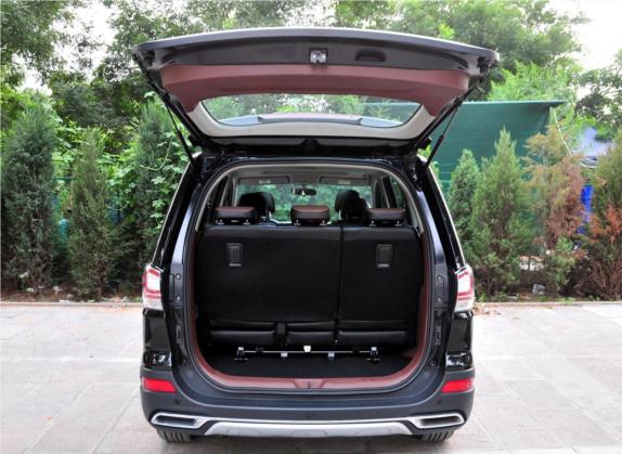 风行SX6 2016款 2.0L 手动豪华型 车厢座椅   后备厢
