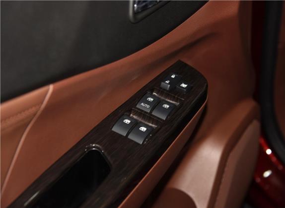 风行SX6 2016款 1.6L CVT豪华型 车厢座椅   门窗控制