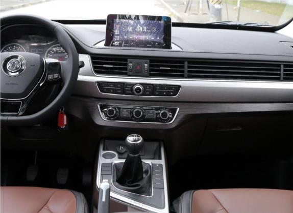 风行SX6 2018款 1.6L 手动豪华型 中控类   中控台