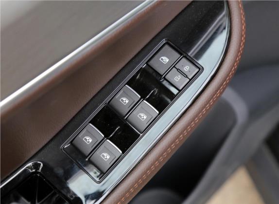 风行SX6 2018款 1.6L 手动豪华型 车厢座椅   门窗控制